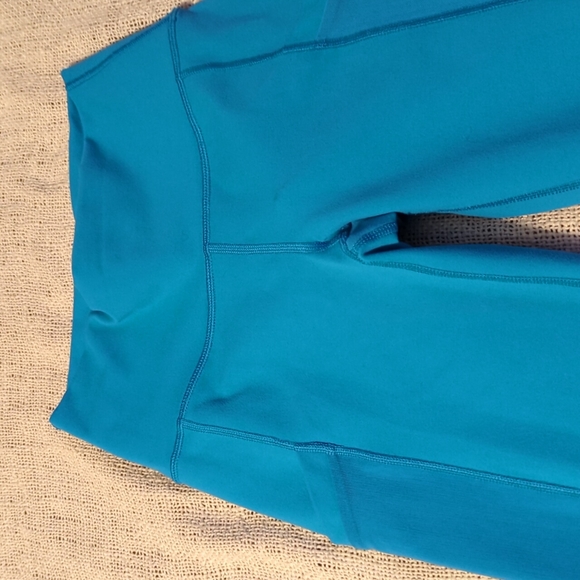 New With Tag Fabletics Mila High-Wasted Pocket Leggings - Picture 2 of 8